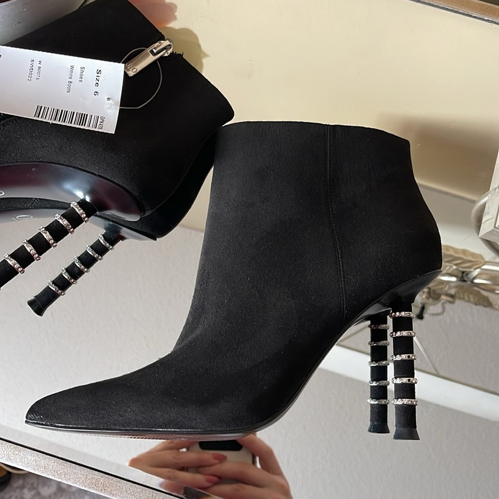 NEW J Lo Elegant Black Ankle Boots